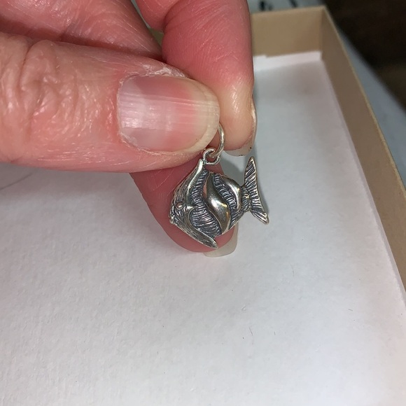 🐠Tropical sterling silver Angel fish pendant 🐠 - Picture 3 of 4